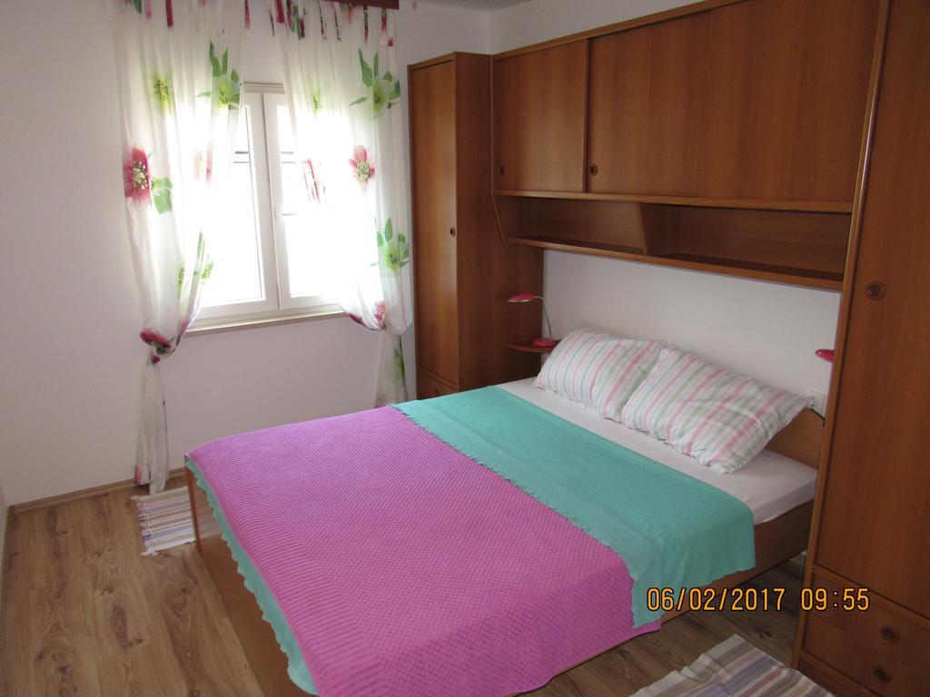Guest House Vanessa Supetar Exterior foto